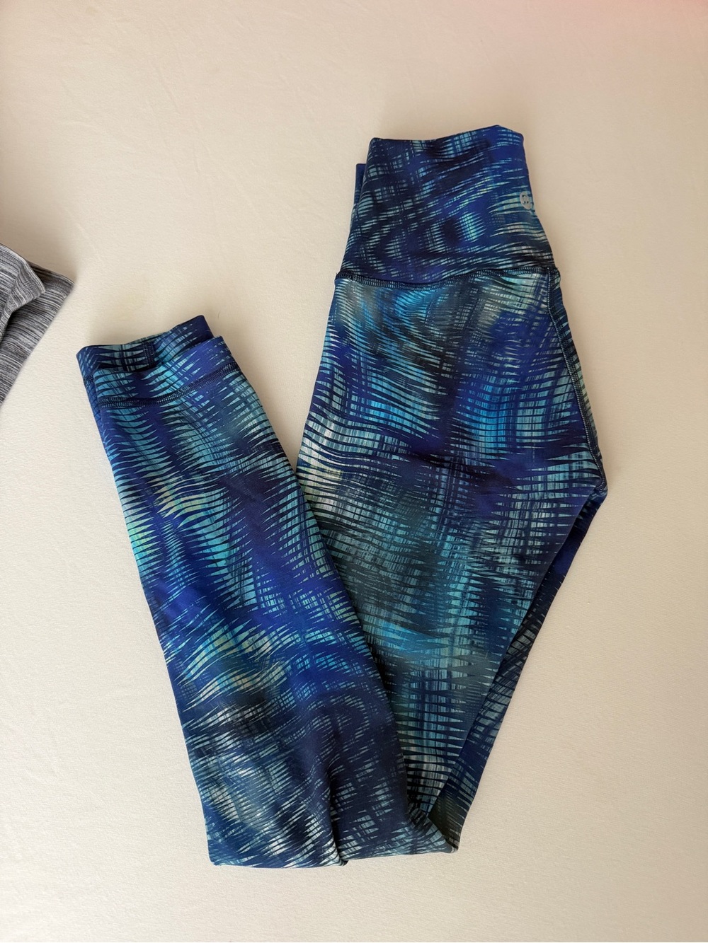 New Lululemon Blue Patterned Active Leggings
